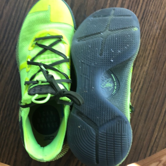 Under armour curry 6 basketball shoes - Picture 7 of 8